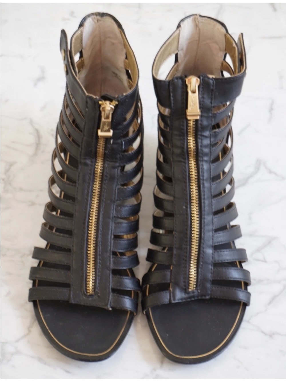 Report Signature Gladiator Wedge Sandals Size: 11 Black & Gold Zipper Melody
